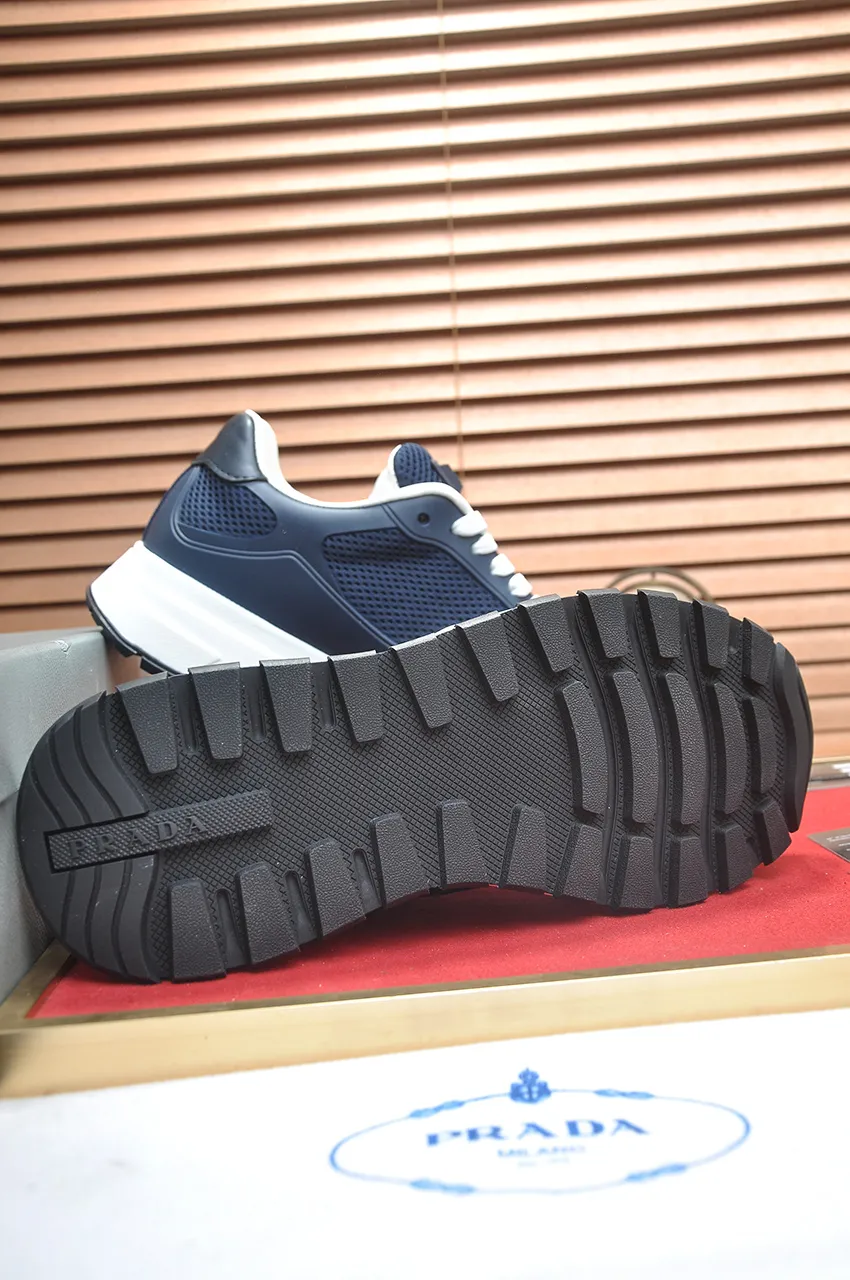 Men's shoes 💰580💶 [PRADA] Top original items, new seasonal styles, high-quality original items, top-grade high-mercerized cowhide combined with original breathable fabric + imported glue, imported stretch fabric inside with original cowhide feet, original thick outsole! Quality guaranteed! Code 38-45 (45 customized)